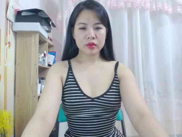 --Luna-- webcam