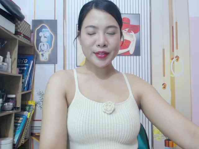 --Luna-- webcam