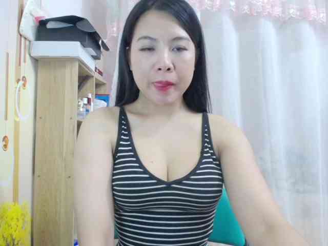 --Luna-- webcam