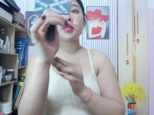 --Luna-- webcam