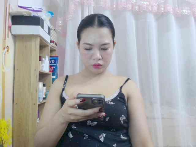 --Luna-- webcam