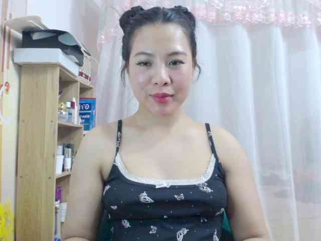 --Luna-- webcam