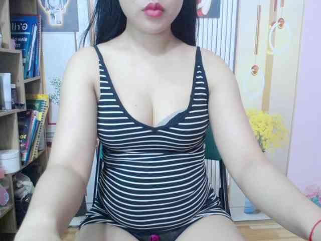 --Luna-- webcam