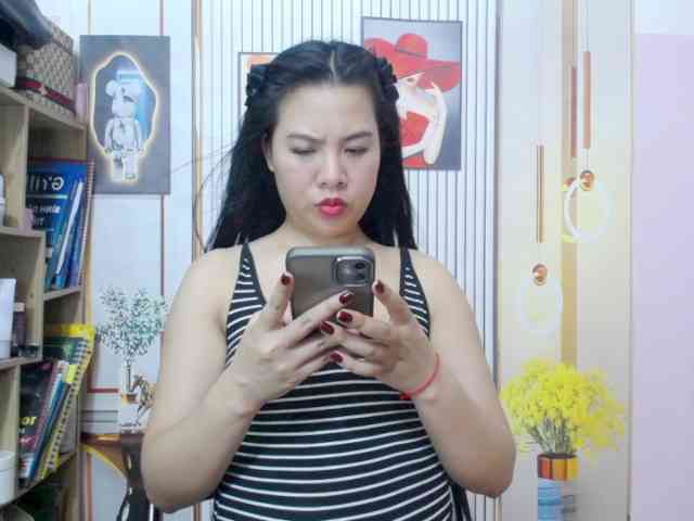 --Luna-- webcam