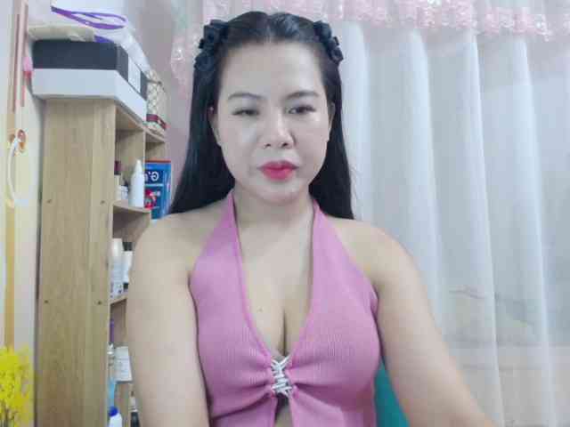 --Luna-- webcam