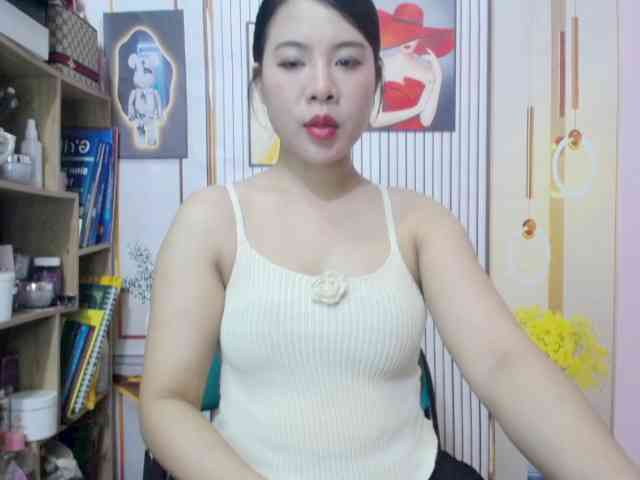 --Luna-- webcam