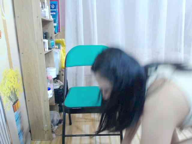 --Luna-- webcam
