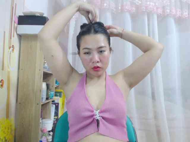 --Luna-- webcam