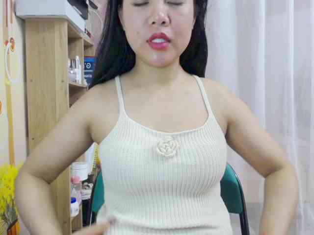 --Luna-- webcam