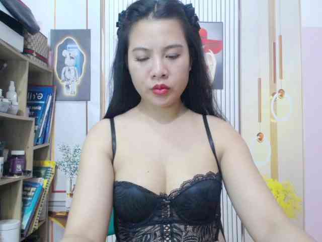 --Luna-- webcam