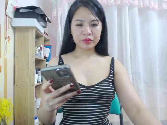 --Luna-- webcam