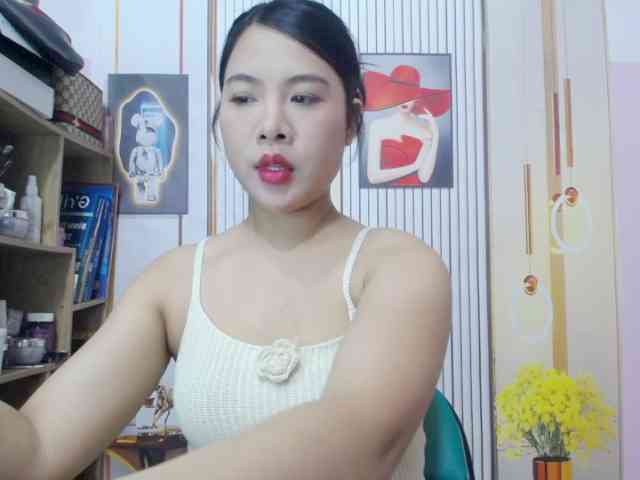 --Luna-- webcam