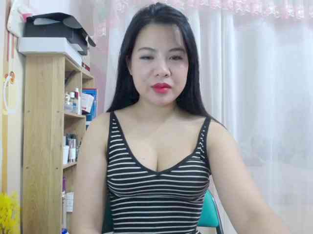 --Luna-- webcam