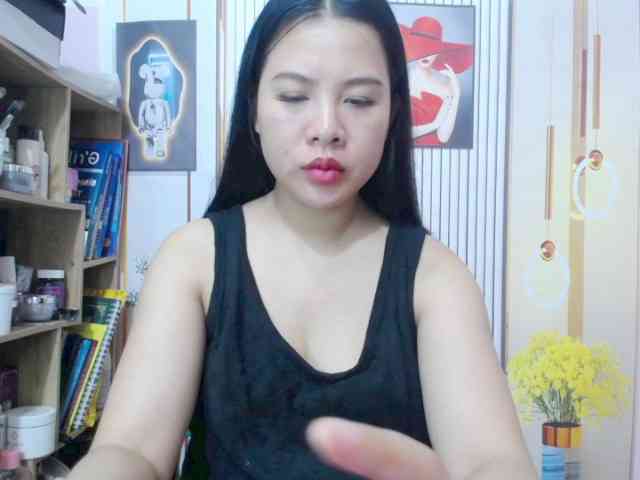 --Luna-- webcam