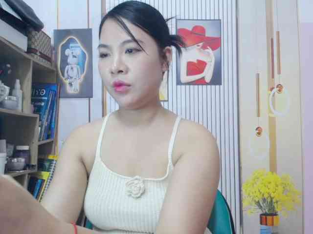 --Luna-- webcam