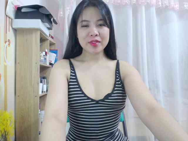 --Luna-- webcam