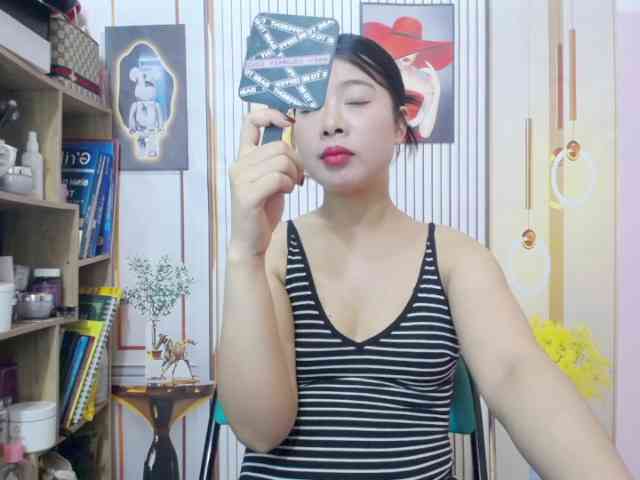 --Luna-- webcam