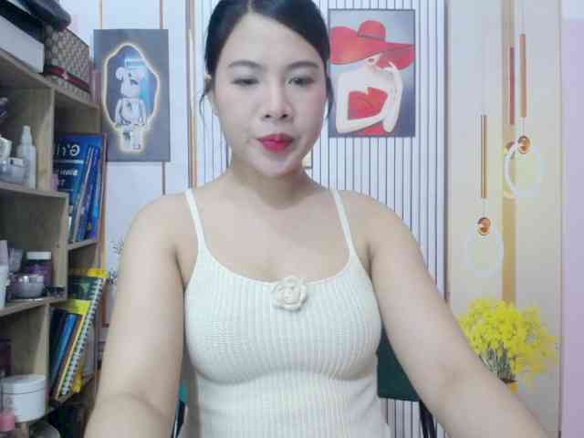 --Luna-- webcam