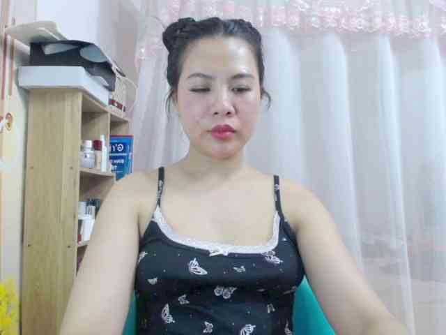 --Luna-- webcam