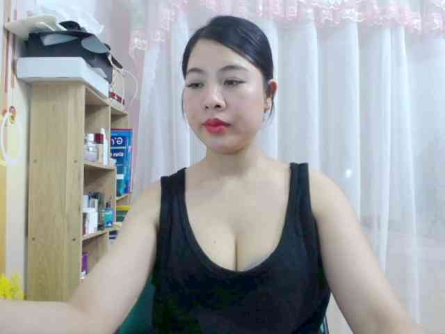 --Luna-- webcam