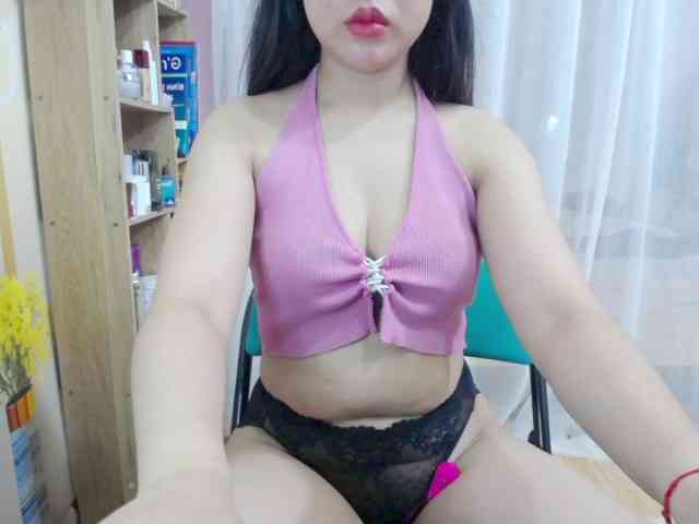 --Luna-- webcam