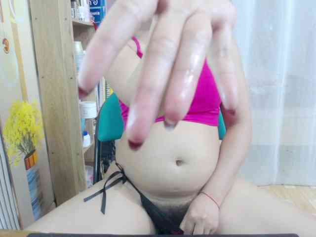 live on cam --Luna--