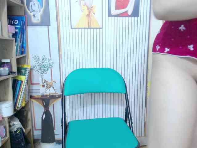 --Luna-- webcam