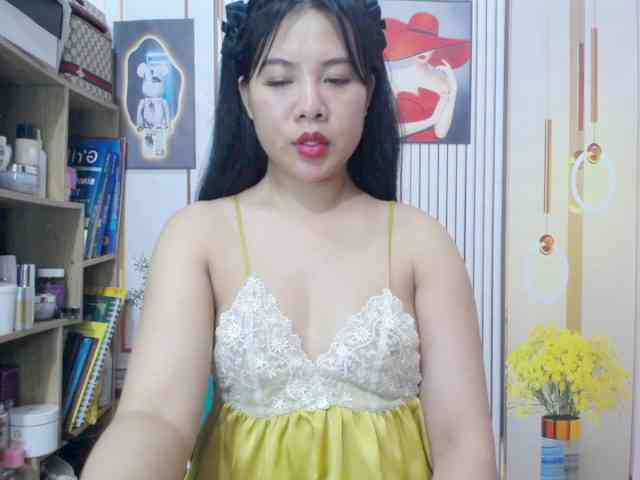 --Luna-- webcam