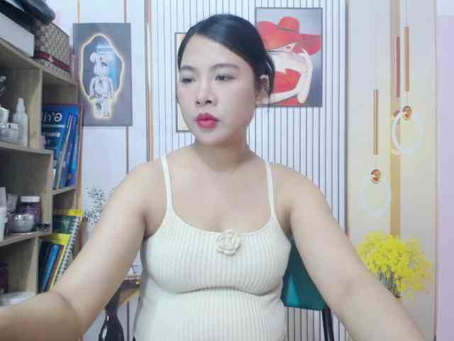 --Luna-- webcam