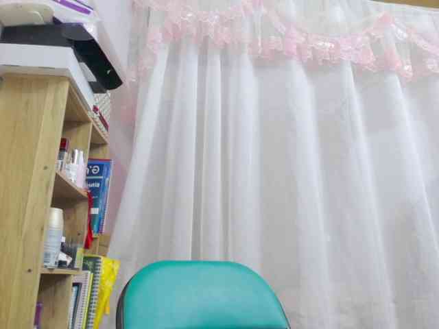 --Luna-- webcam
