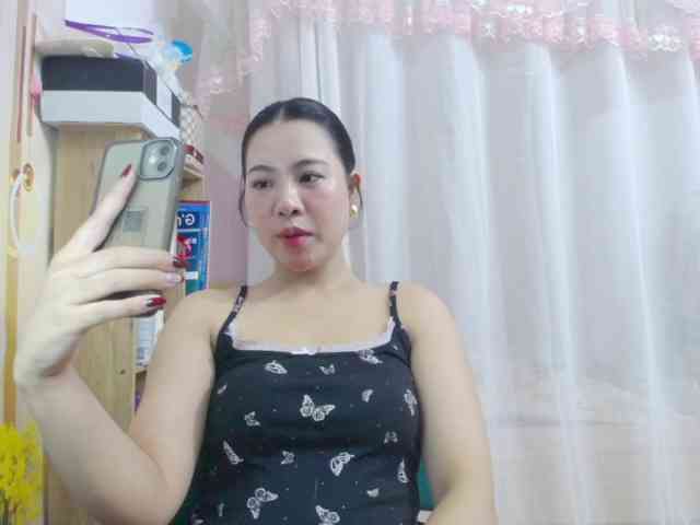 --Luna-- webcam