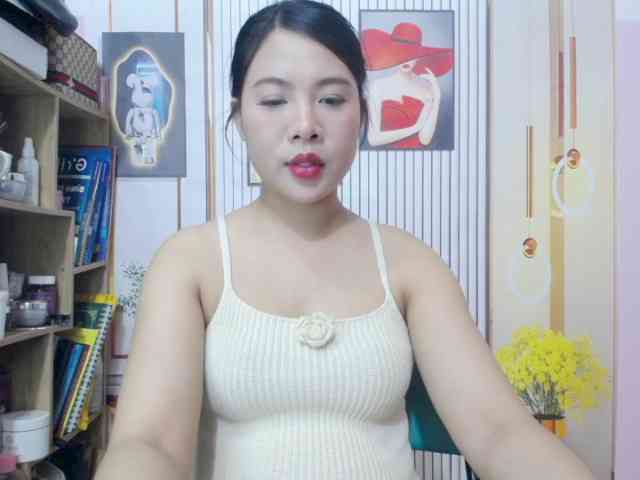 --Luna-- webcam