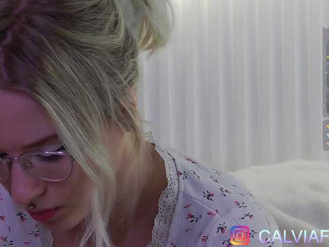calviafarey's BongaCams show and profile
