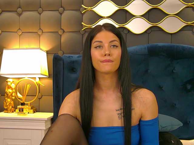 LeyaCass's BongaCams show and profile