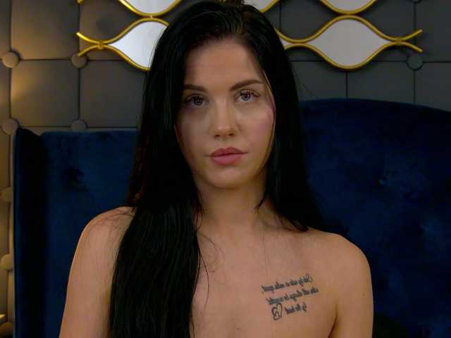 LeyaCass's BongaCams show and profile