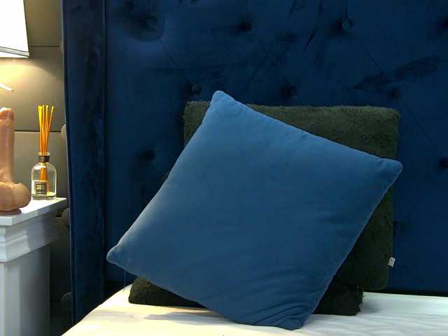 LeyaCass's BongaCams show and profile