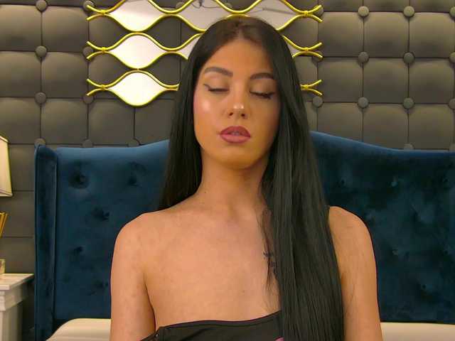 LeyaCass's BongaCams show and profile