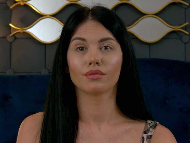 LeyaCass's BongaCams show and profile