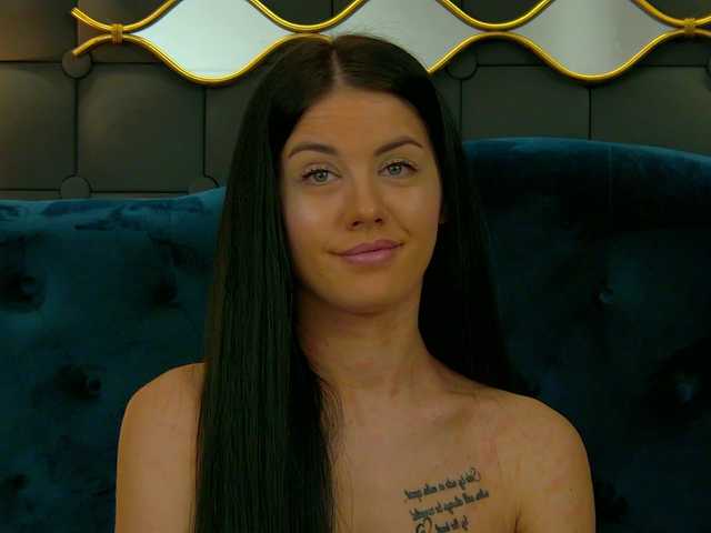 LeyaCass's BongaCams show and profile