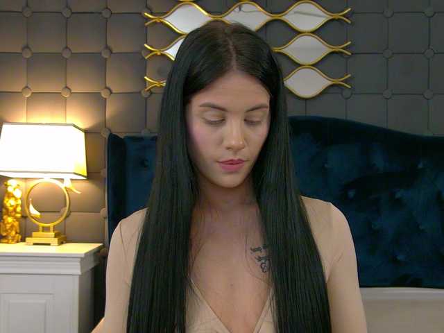 LeyaCass's BongaCams show and profile