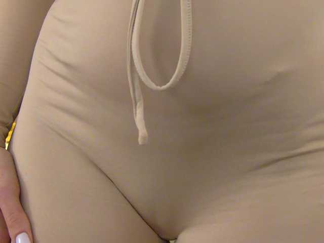 LeyaCass's BongaCams show and profile