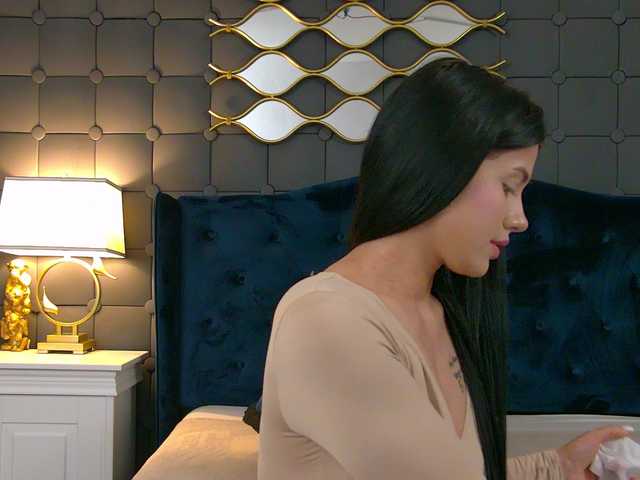 LeyaCass's BongaCams show and profile