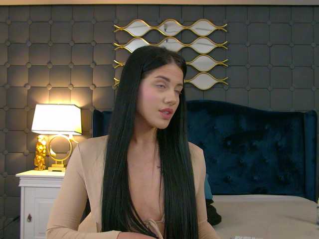 LeyaCass's BongaCams show and profile