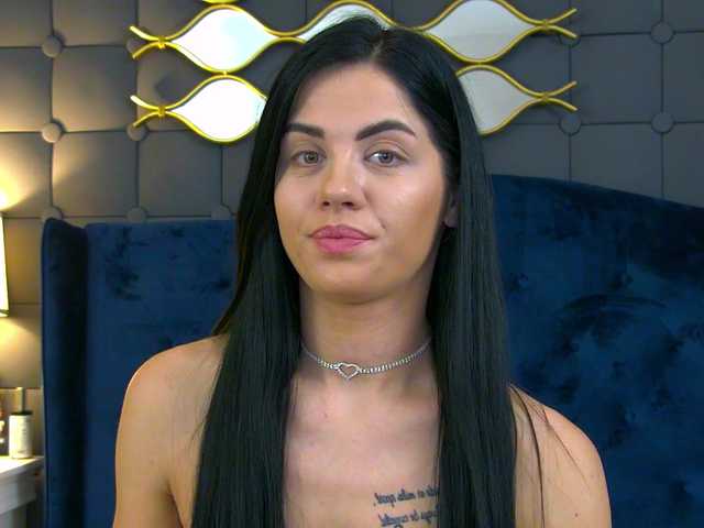 LeyaCass's BongaCams show and profile