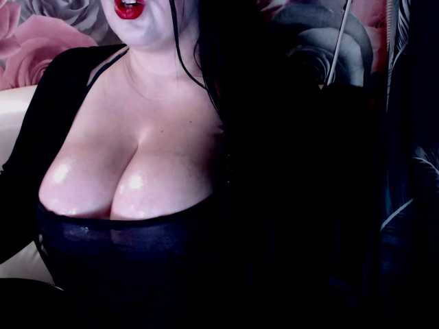 ViktoryDimond's BongaCams show and profile