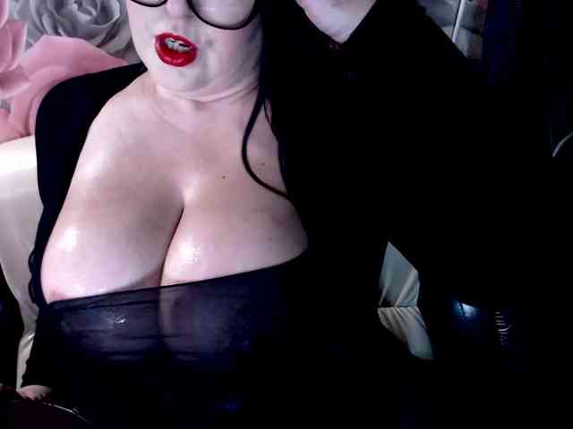 ViktoryDimond webcam