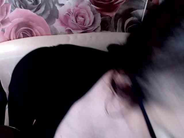 ViktoryDimond webcam