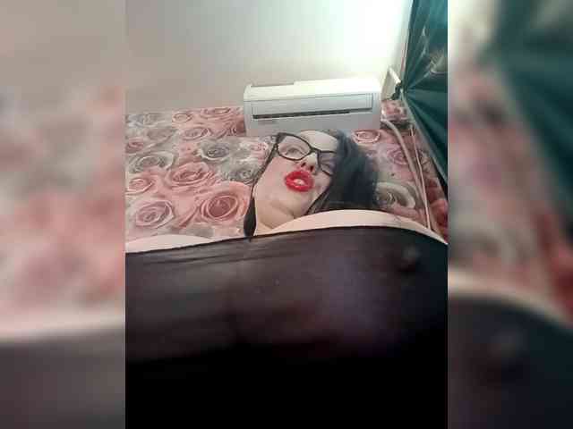 ViktoryDimond webcam