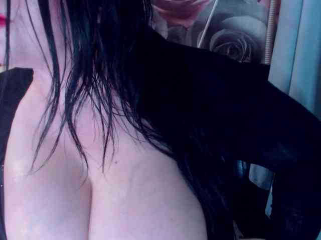 ViktoryDimond webcam