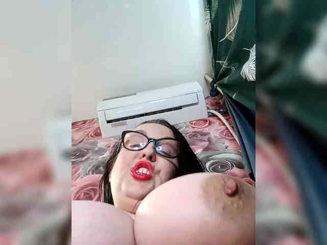 ViktoryDimond webcam